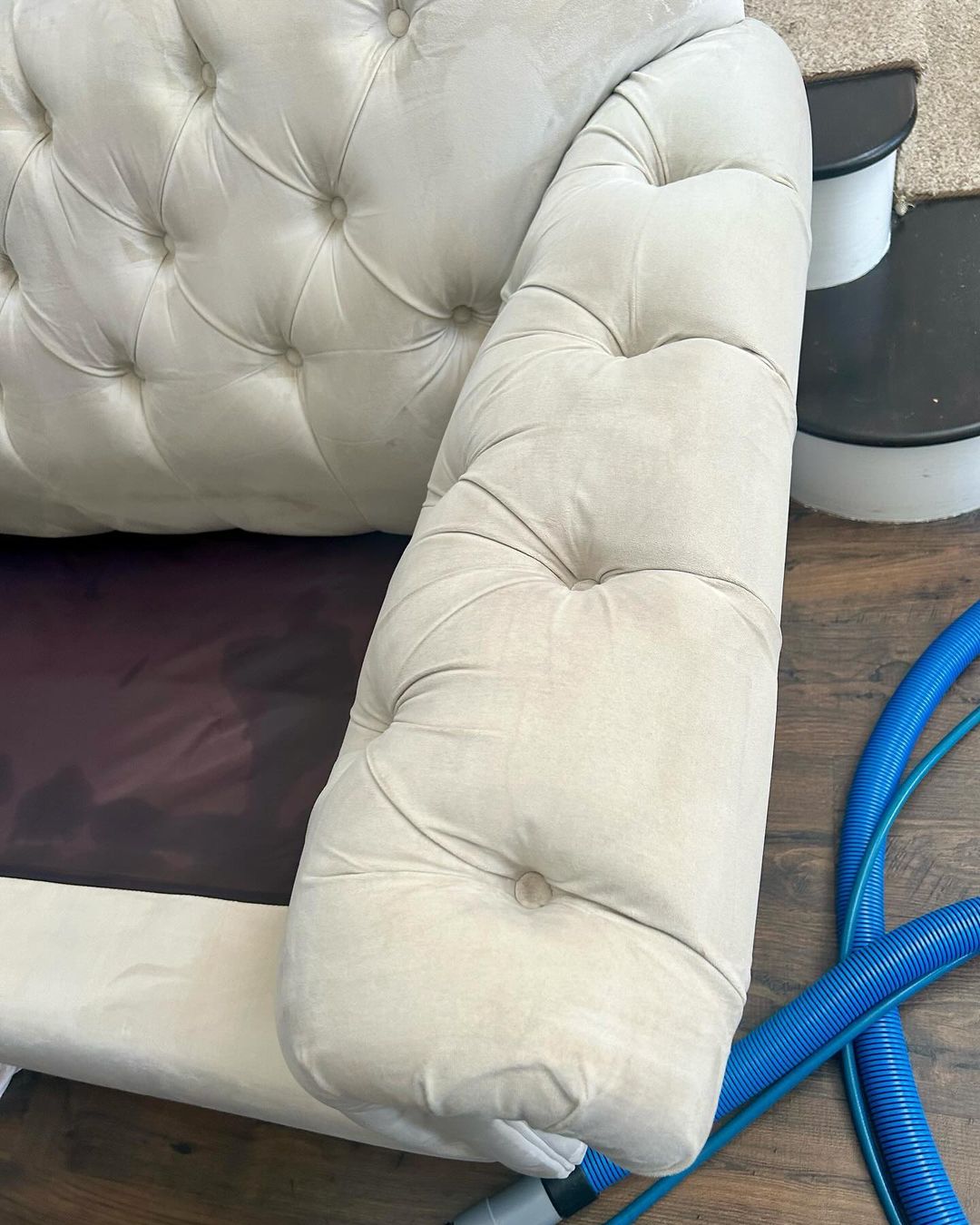 Upholstery Cleaning >