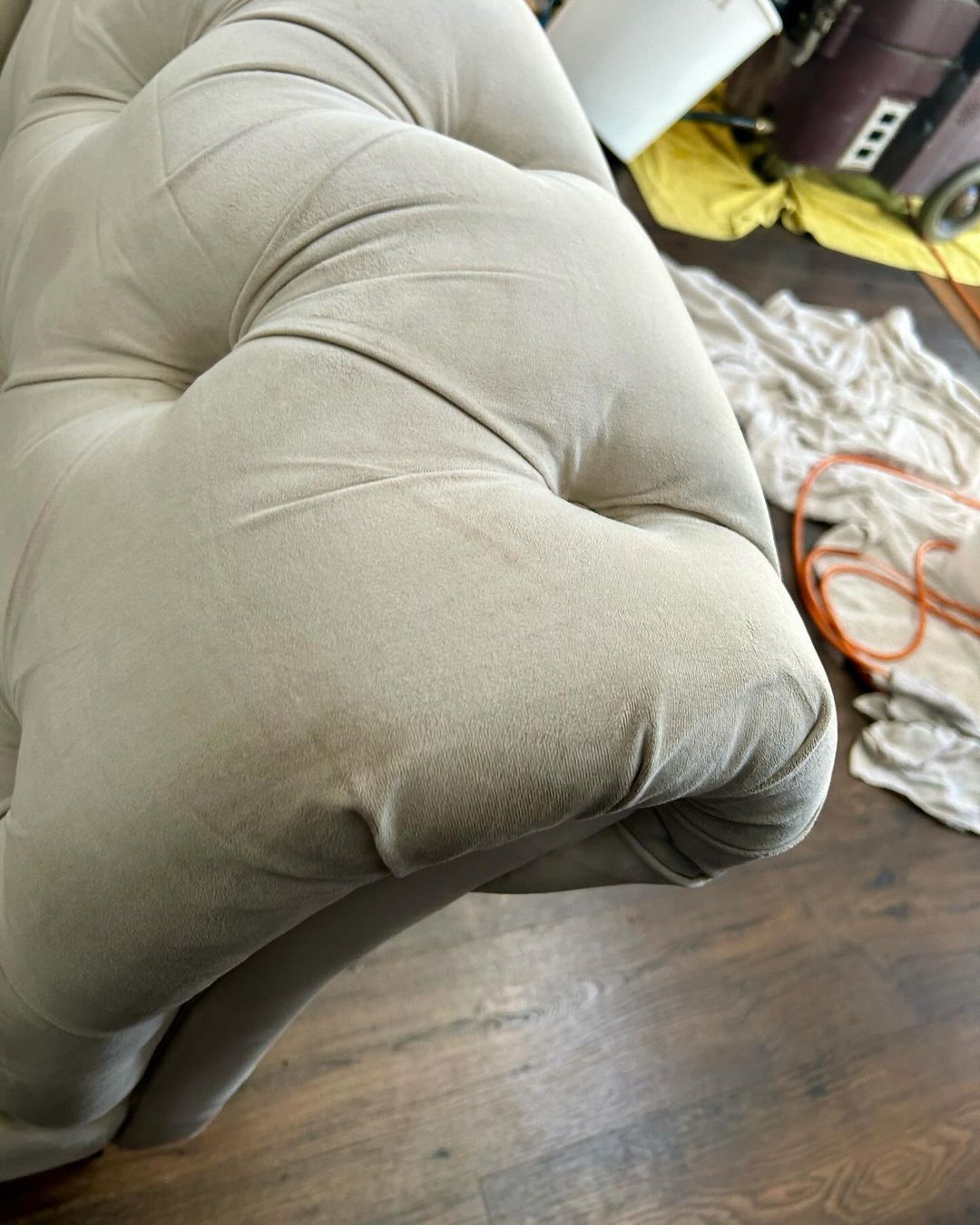 Upholstery Cleaning >