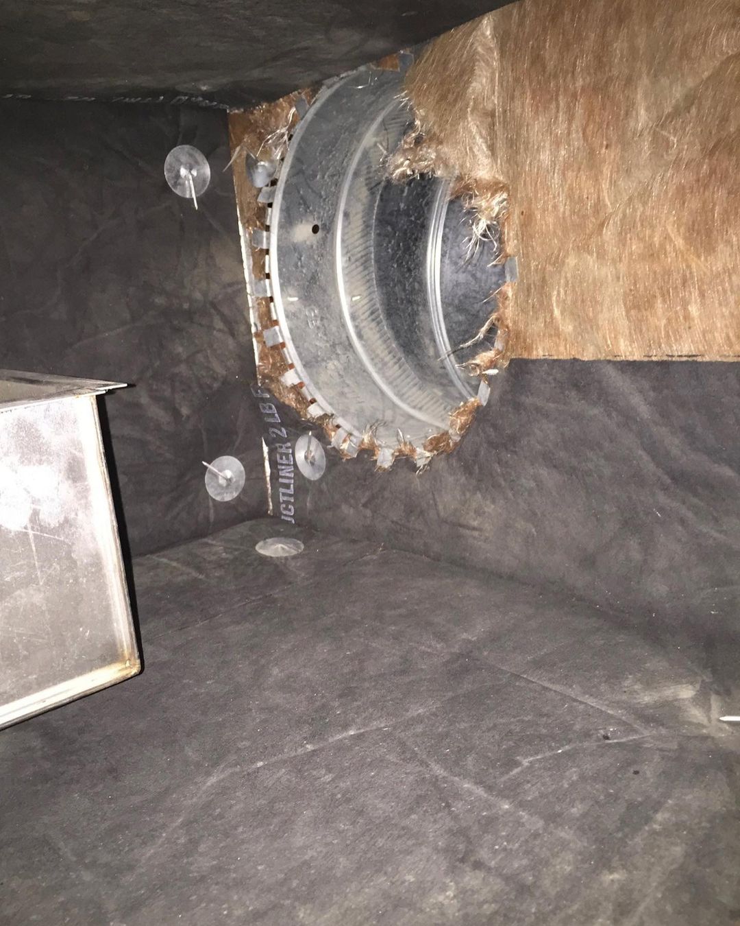 Air Duct >